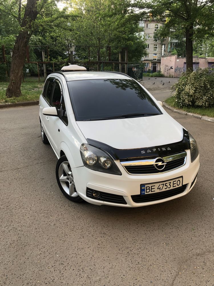 Opel Zafira B 1.9 cdti 120