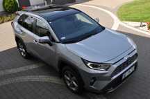 Toyota RAV4 Toyota Rav4 2020R 222KM Executive 4x4 Dach K360 SPolska Oryginał Fa23%