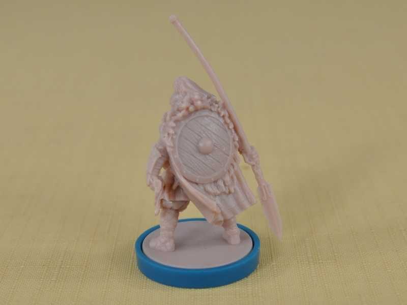 BLOOD RAGE: oryginalna figurka wojownika Klanu Kruka