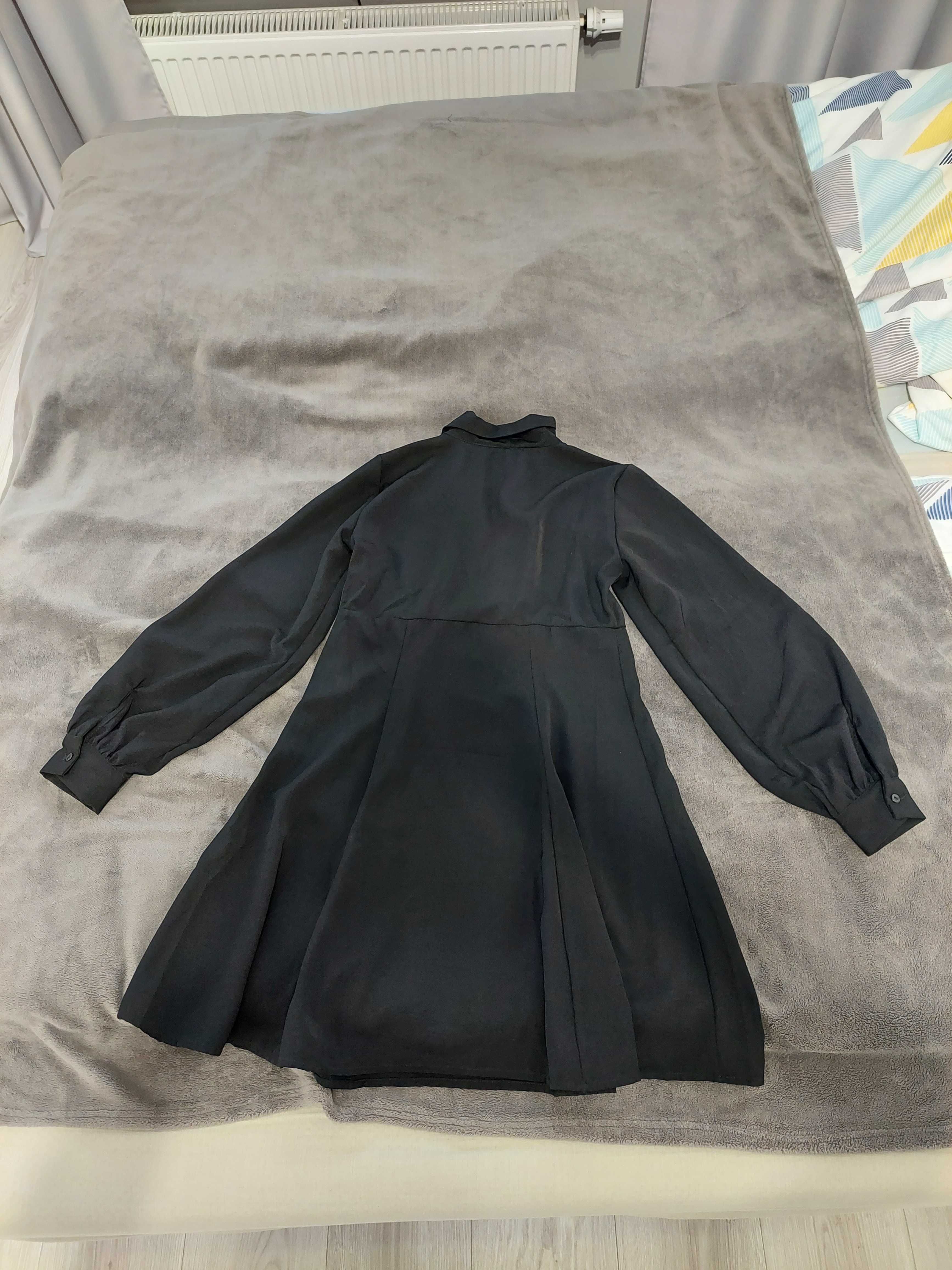 Czarna sukienka rozmiar S