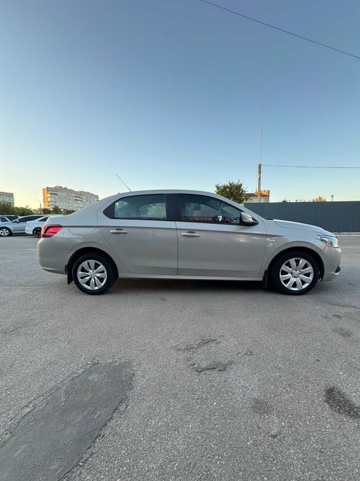 2019 PEUGEOT 301 на 1.6 бензин