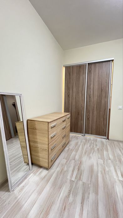 Здам 1 к кв метро Нивки, Берестейська, Сирець, Посольство США