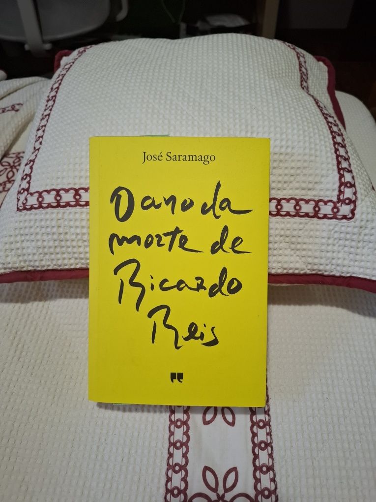 Livro "O ano da morte de Ricardo Reis" de José Saramago