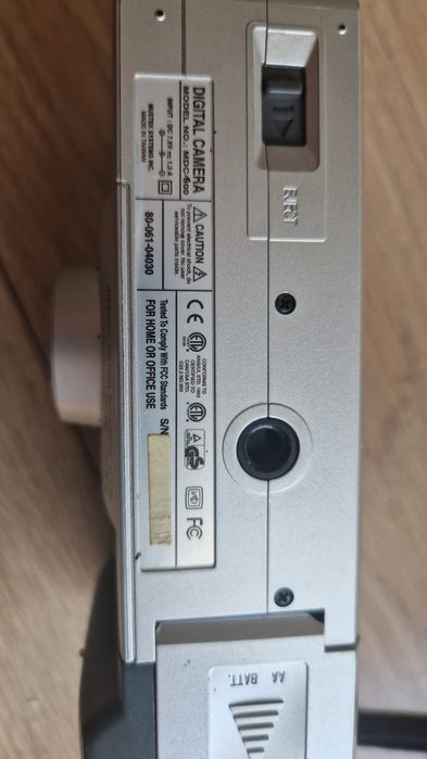Stary aparat cyfrowy Mustek MDC 800
