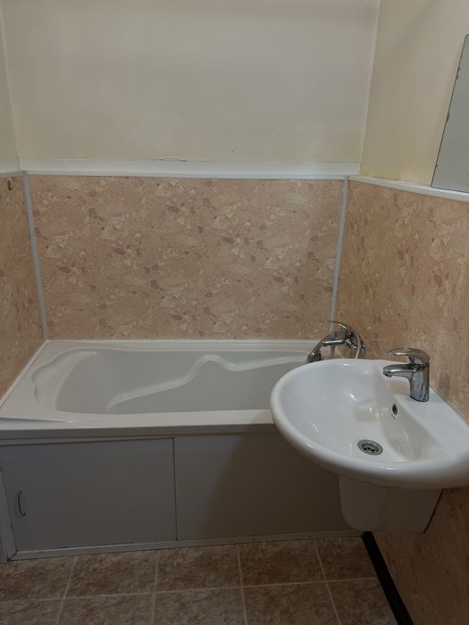 Продаж гарненької  квартири на Митниці