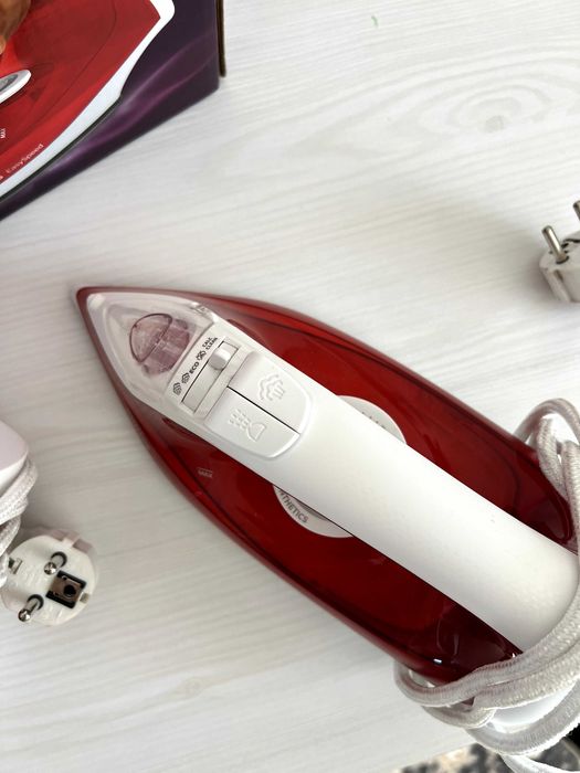 Праска Philips EasySpeed 2000W