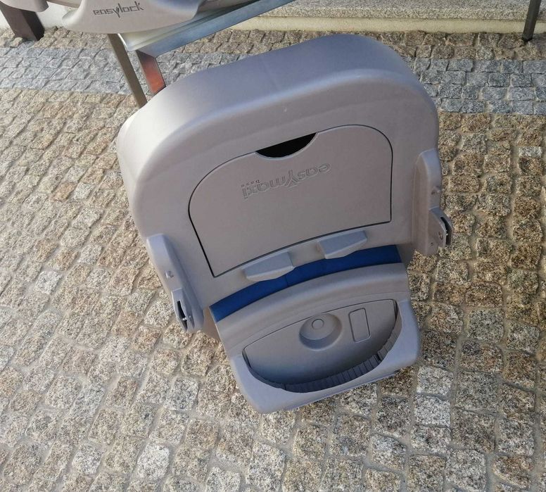 Conjunto carrinho com cadeira +ovo e isofix + saco Bebécar