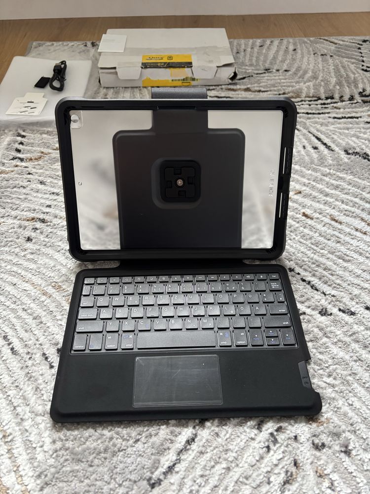 Etui z klawiaturą OtterBox do Apple IPad 10,2 cala 7,8 i 9 gen.