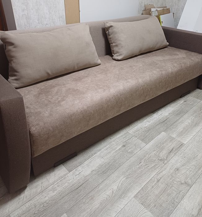 Продам диван еврокнижку.