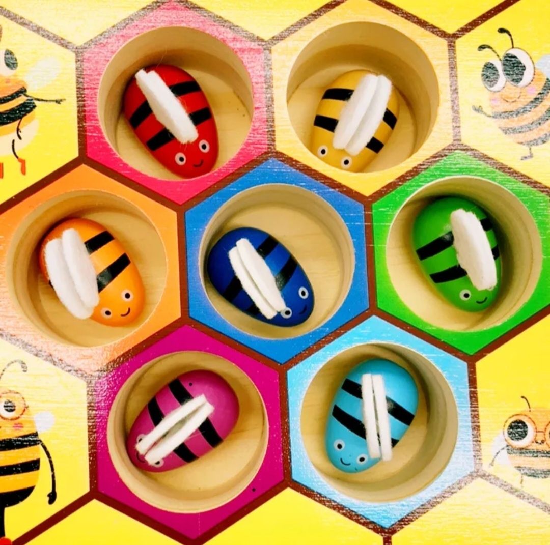 Gra edukacyjna plaster miodu + pszczółki + pęseta drewniana Montessori
