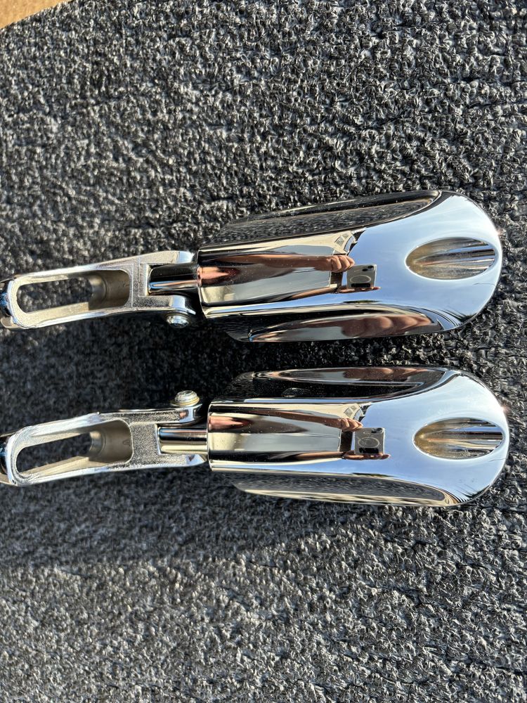 Podnóżki tylne Harley-Davidson Touring Street Road Glide stopki uchwyt
