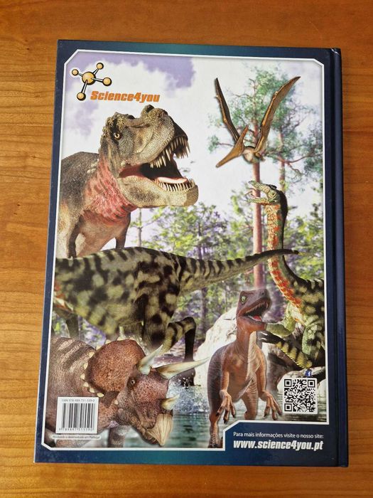 A minha primeira enciclopédia dos animais selvagens e de dinossauros