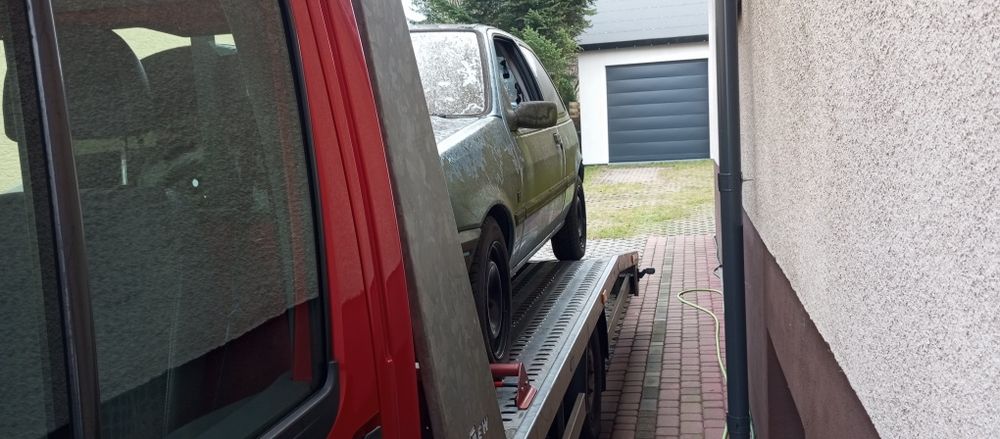 Laweta holowanie transport mobilny mechanik