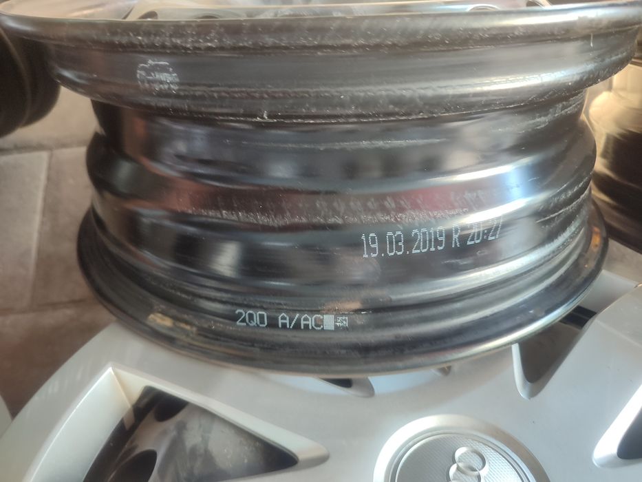 Диски металеві r15 skoda fabia тур 5.100 нові