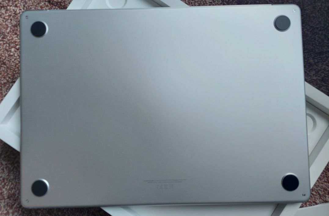 Macbook air Apple M3-chip 15-inch 8/256