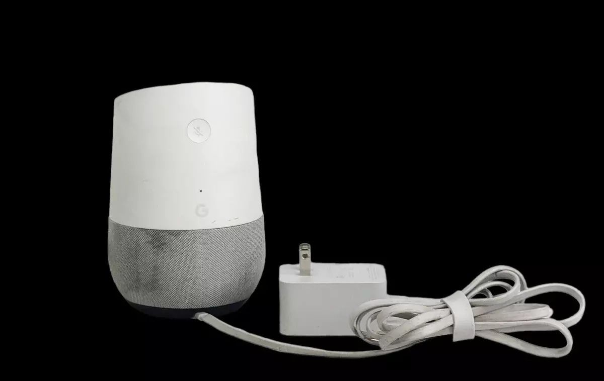 Google Home Smart Assistant Wifi/Bluetooth speaker.