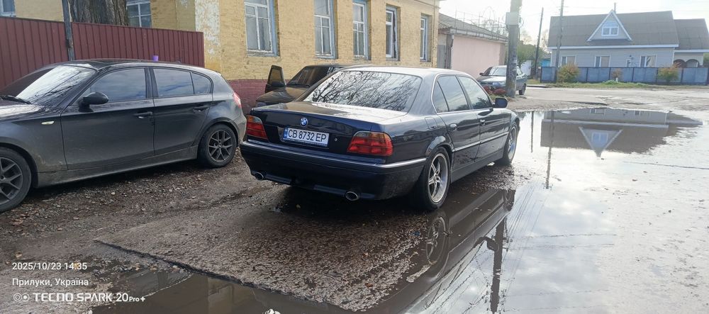 Продаж обмін. На повному ходу.