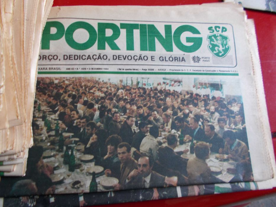 52 jornais Sporting raros.1984