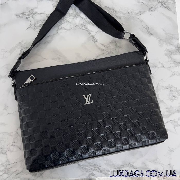 Мужская кожаная сумка Louis Vuitton формата A4