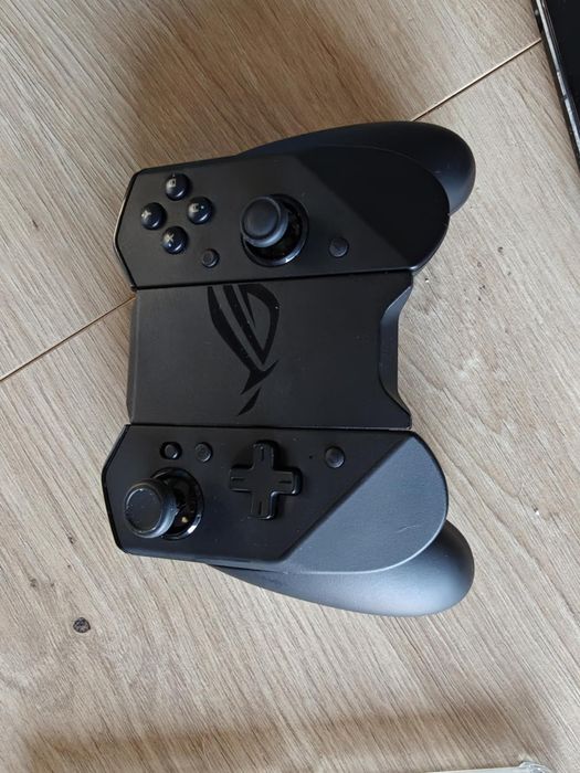 ASUS Rog Phone 6D + ASUS Kunai Pad 3