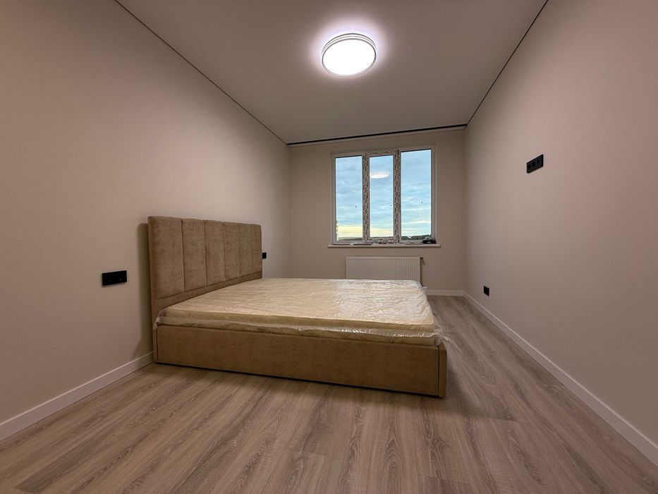 Видова квартира з люкс ремонтом! Центральний парк,без комісії! Торг є!