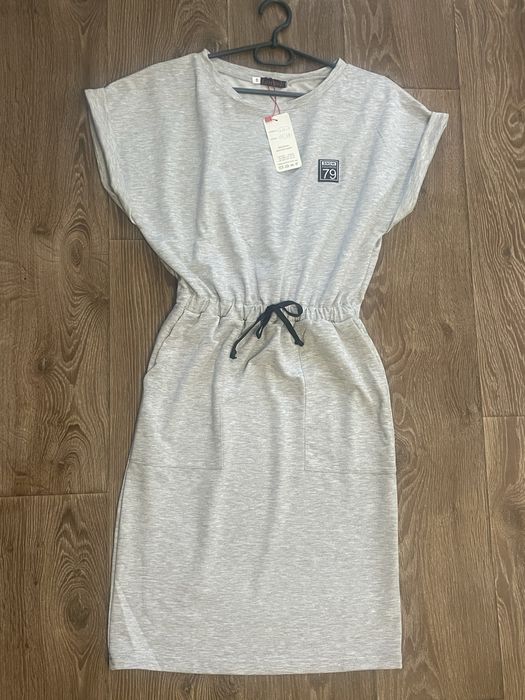 Продам сукню , нова.