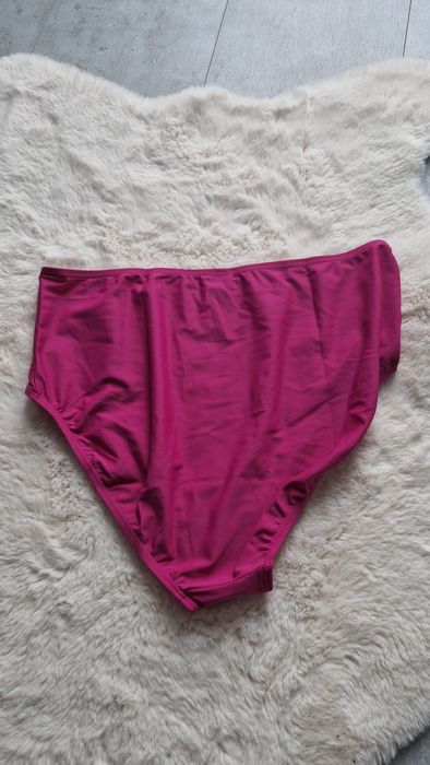 Fuksjowe majtki od stroju kąpielowego r. 46