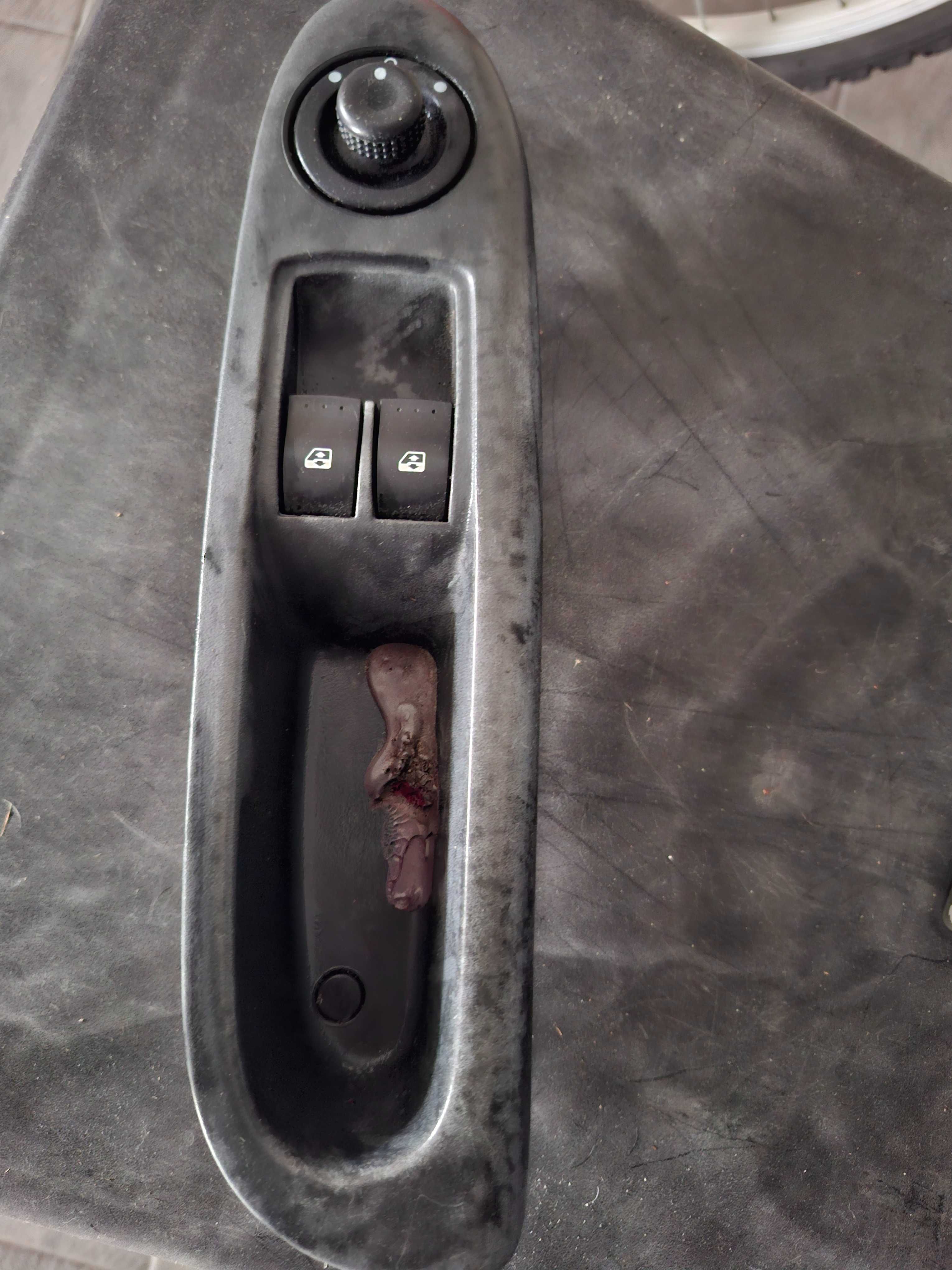 Puxador / Pega da porta com botoes Renault Clio 2