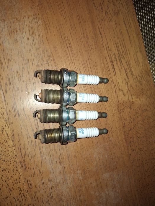 Свічка запалювання NGK IZFR6K-11S