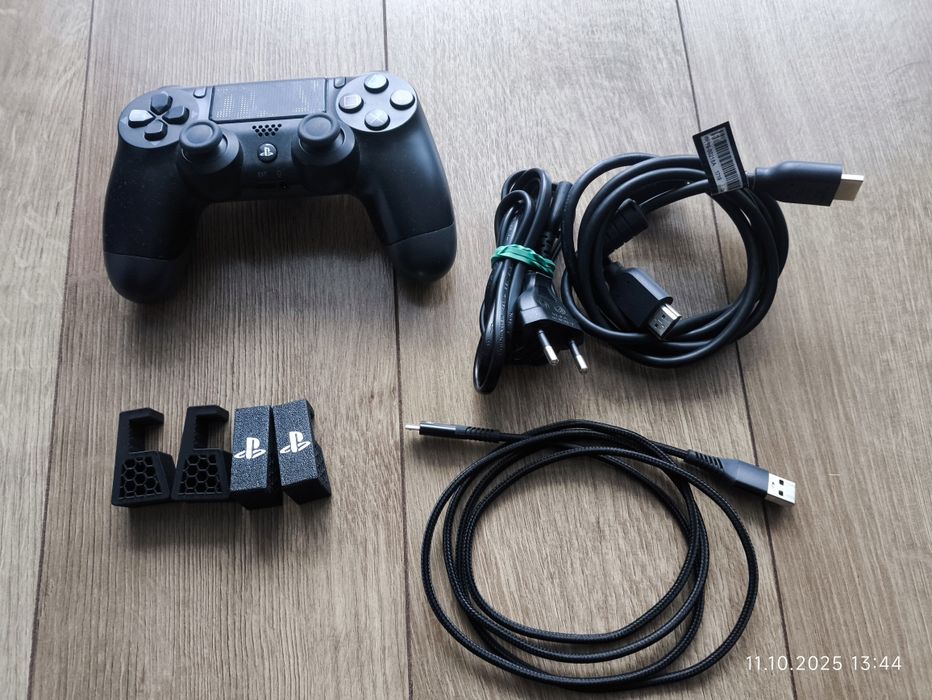 Konsola PS4 pro 1TB ssd gwarancja