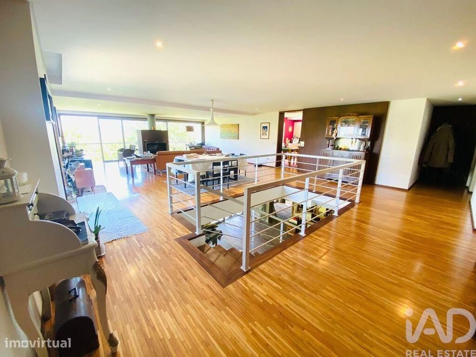 Casa / Villa T4 em Reboreda e Nogueira de 274,00 m2