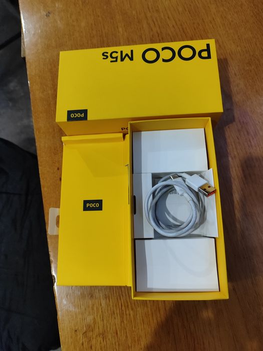 Телефон Poco M5s