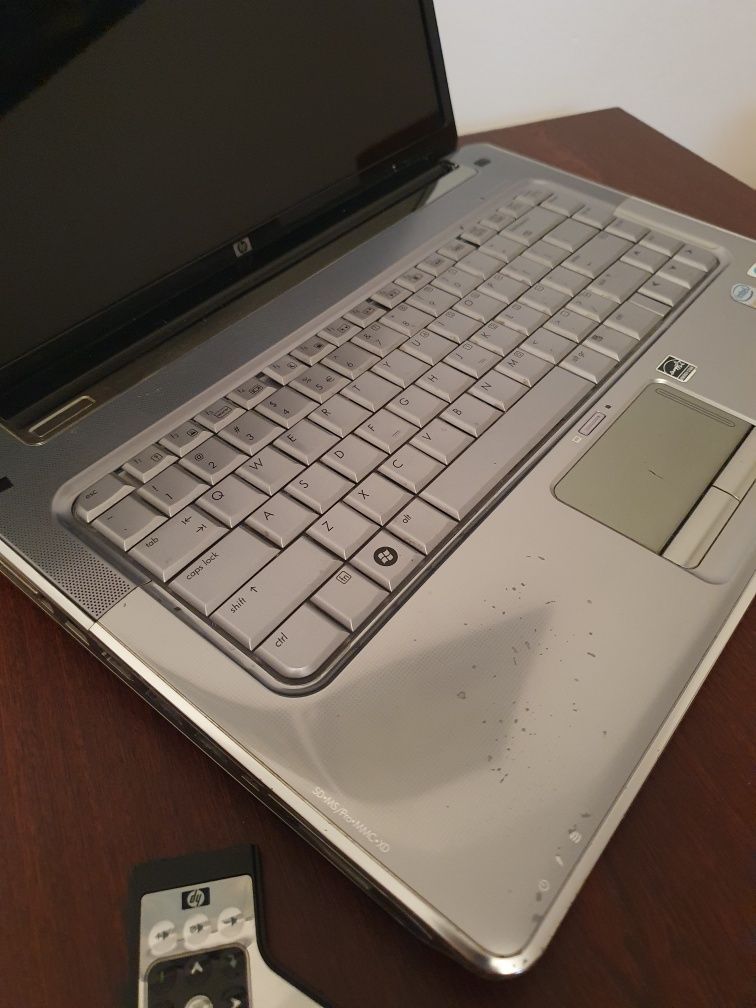 Laptop HP Pavilion Entertainment PC Intel Centrino 2 vista nividia