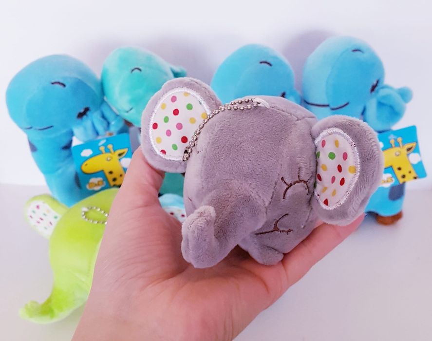 Conjunto 7 peluches girafas e elefantes bebé (Portes Incluidos)