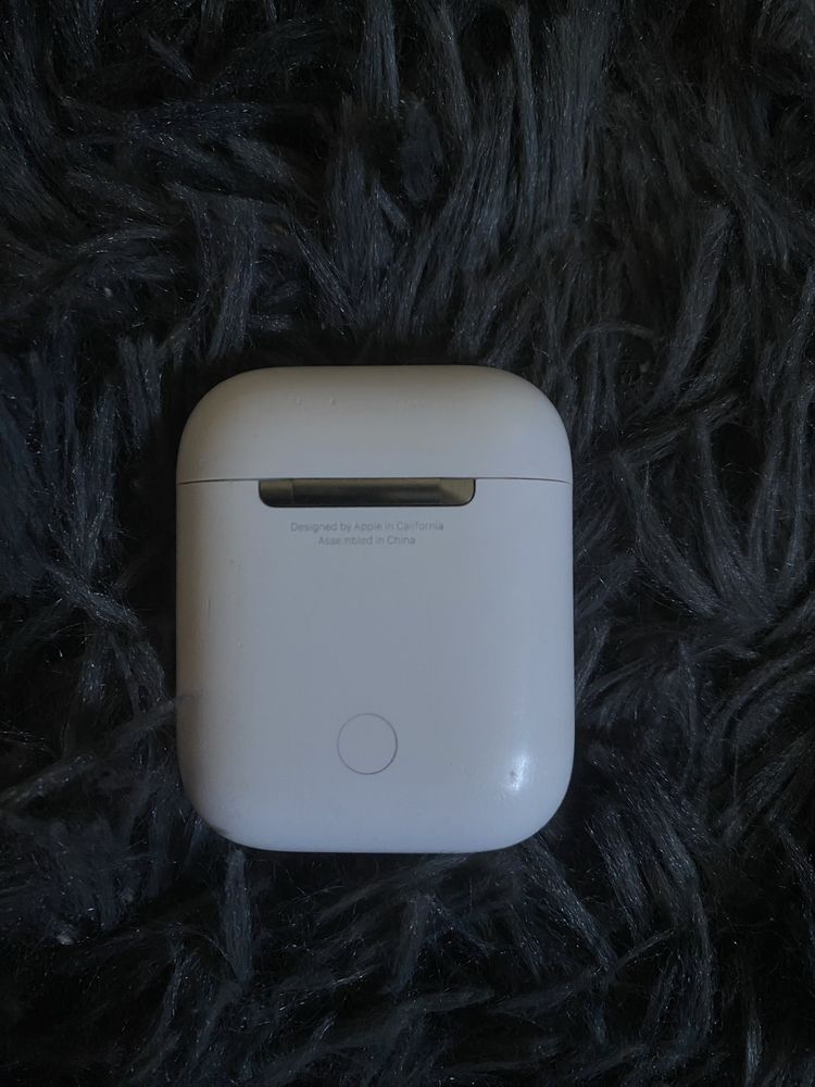 Oryginalne AirPods gen. 2 - Etui ładujące