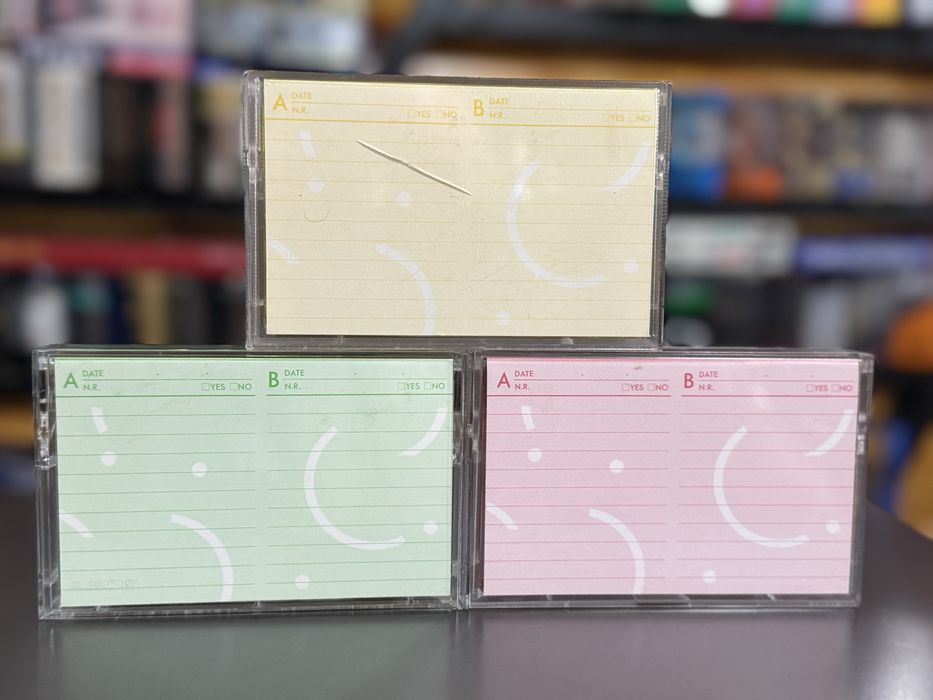 Продам аудио кассеты Maxell FRILL