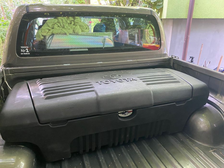 Kufer Box Na pakę Oryginalny Toyota Hilux  Skrzynia
