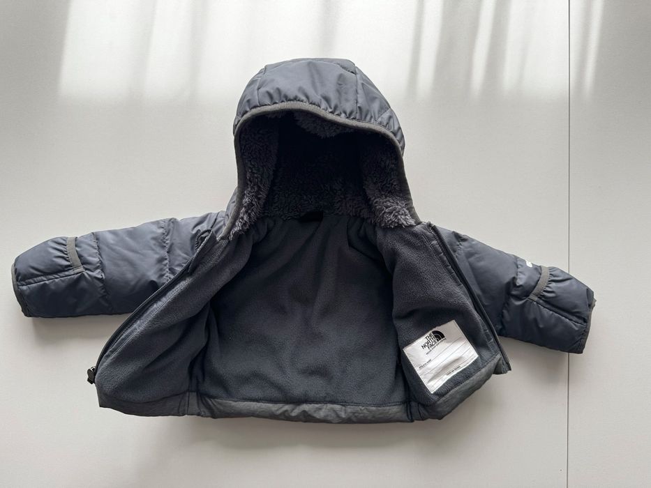 Niemowlęca kurtka puchowa The North Face z kapturem model NORTH