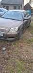 toyota avensis sedan