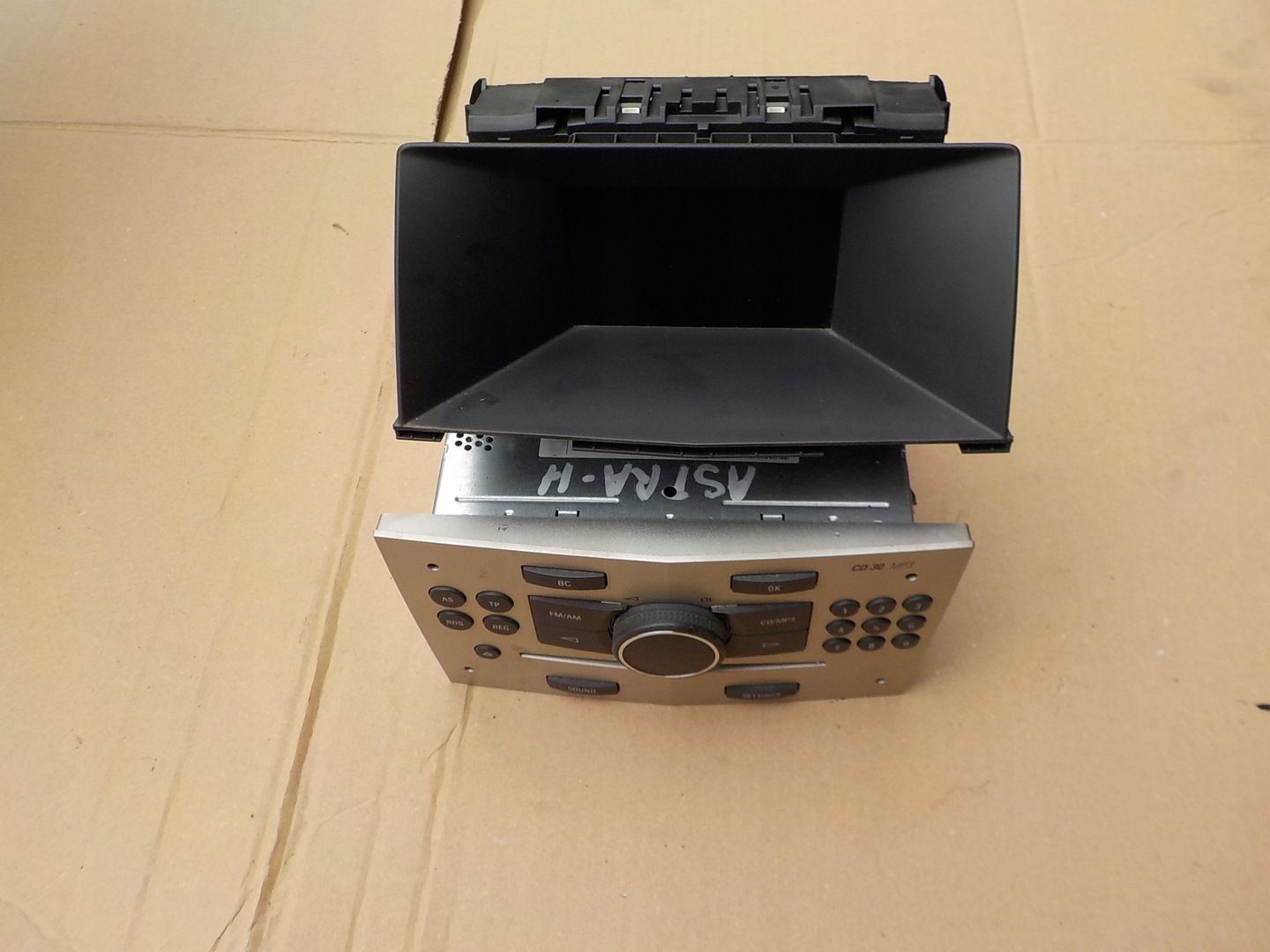 radio cd 30 mp3 wyświetlacz opel astra H 2007r