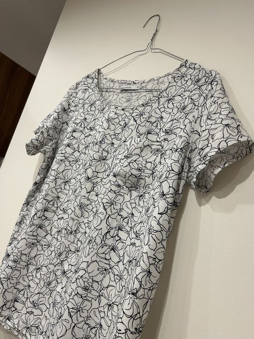 Śliczna bluzka biała w czarne kwiaty 100% wiskoza