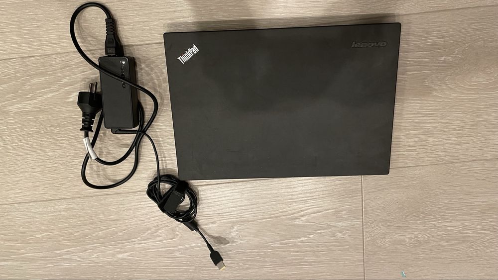 Laptop Lenovo T450 + zasilacz + kabel usb C