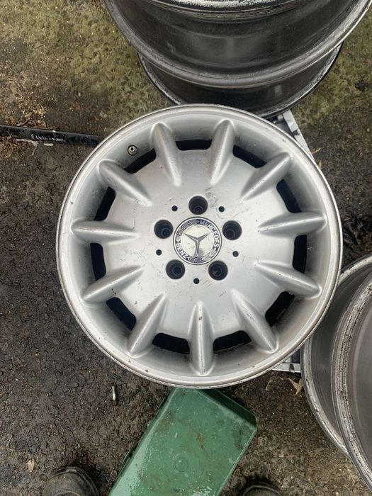 Оригінальні легкосплавні диски Mercedes W210 R16