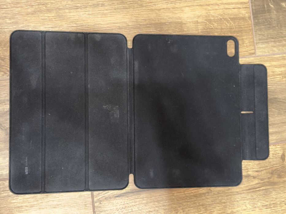 ESR Magnetyczne Etui na iPad Air 4 2020; 10,1 cala Czarny