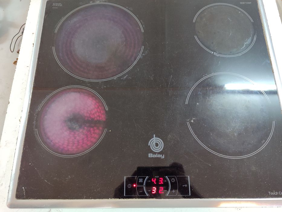 Placa elétrica Balay 57 x 50 cm