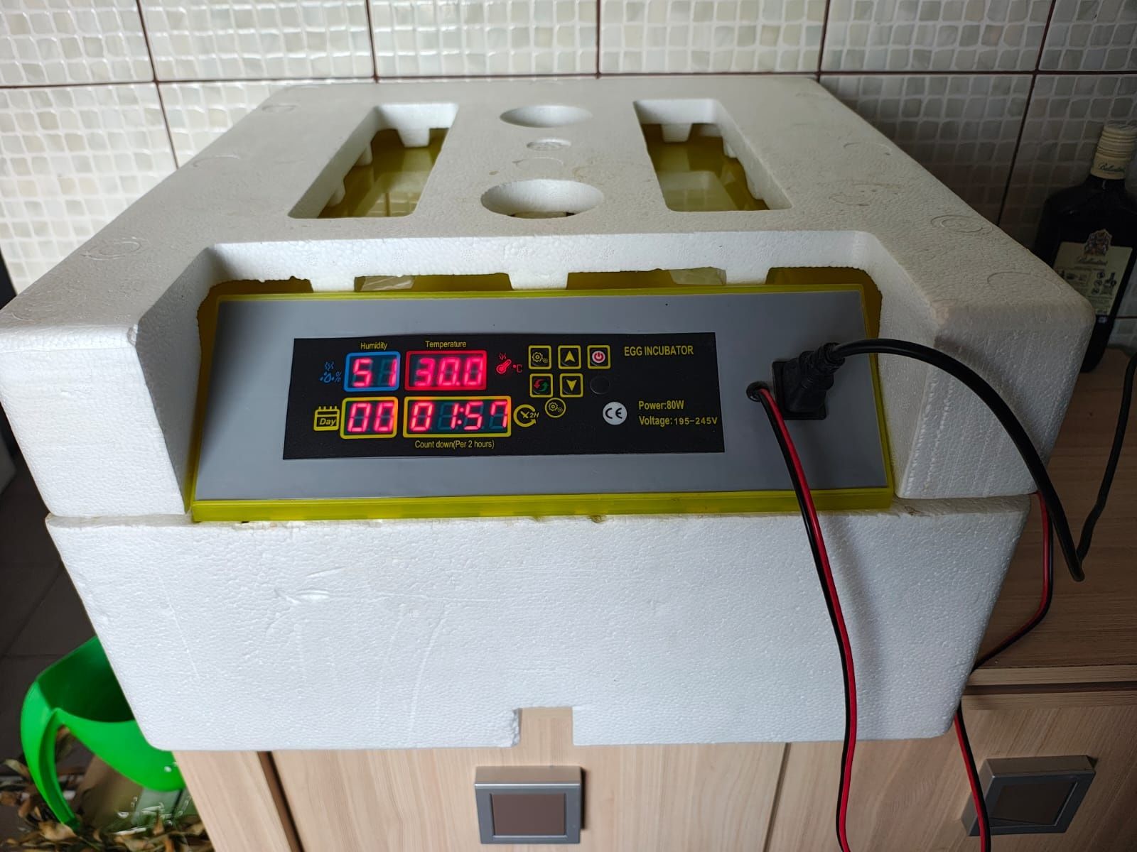 Inkubator obrotowy 56 jajek