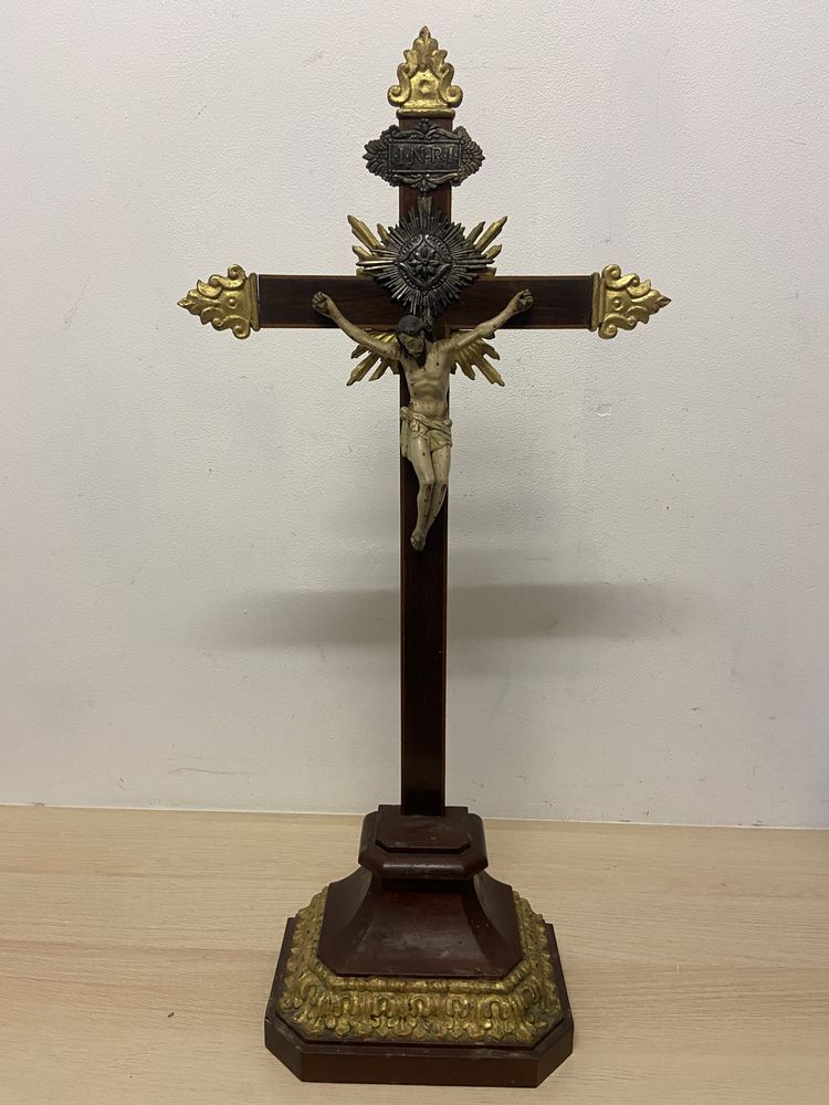 Cristo Crucificado - Madeira e Prata (Séc XIX)