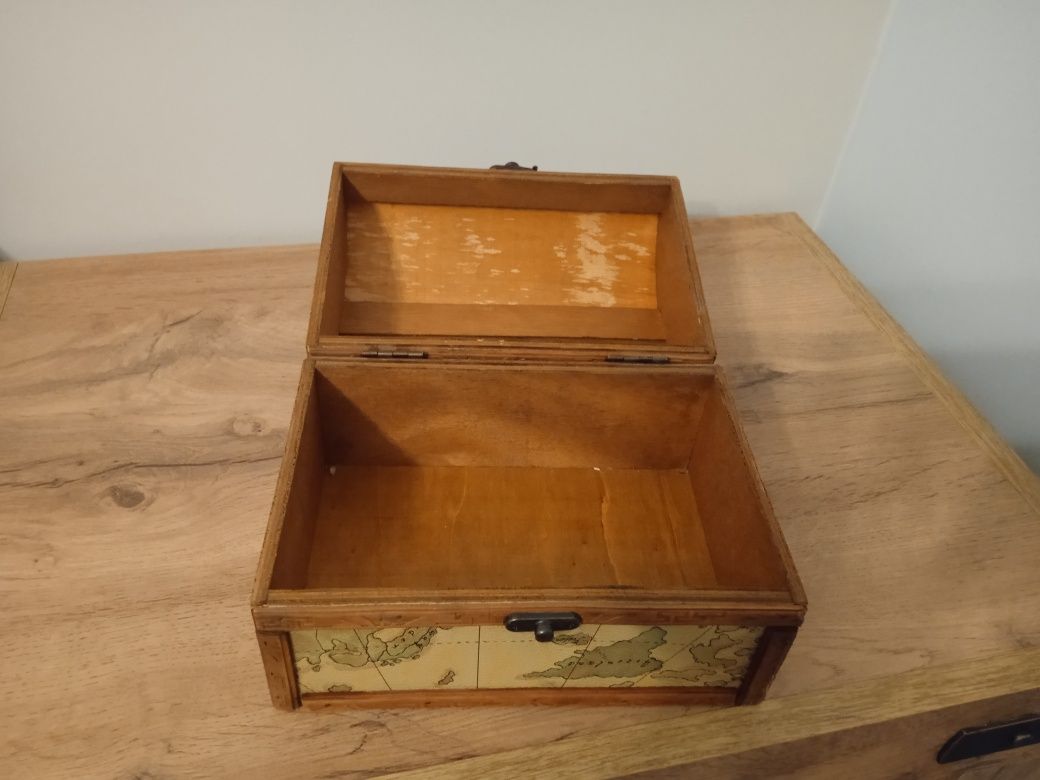 Kuferek ,szkatułka na biżuterię drewniana