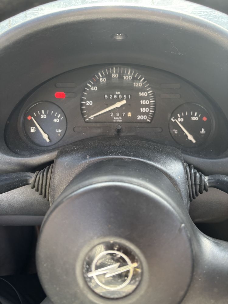 Opel corsa B 1.7D