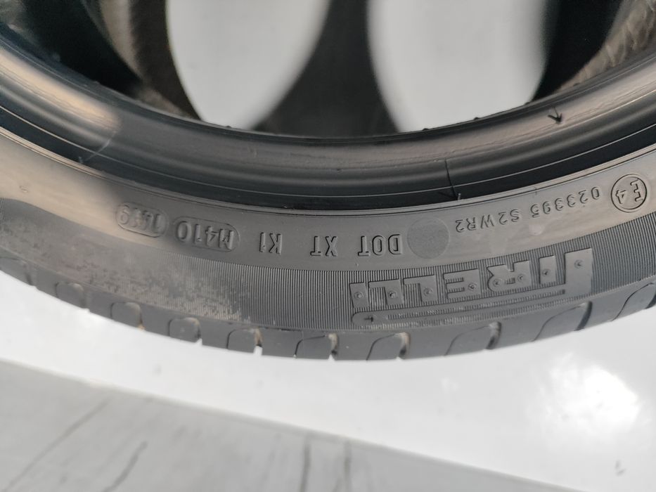 2 pneus semi novos 225-45R18 Pirelli RFT - Oferta dos Portes